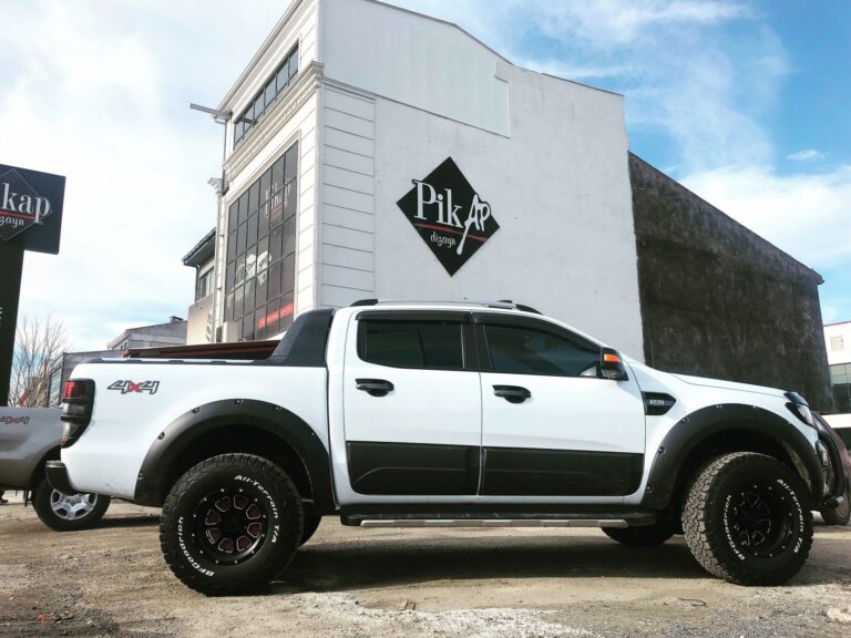 Ford Ranger Yan Kapı Kaplama