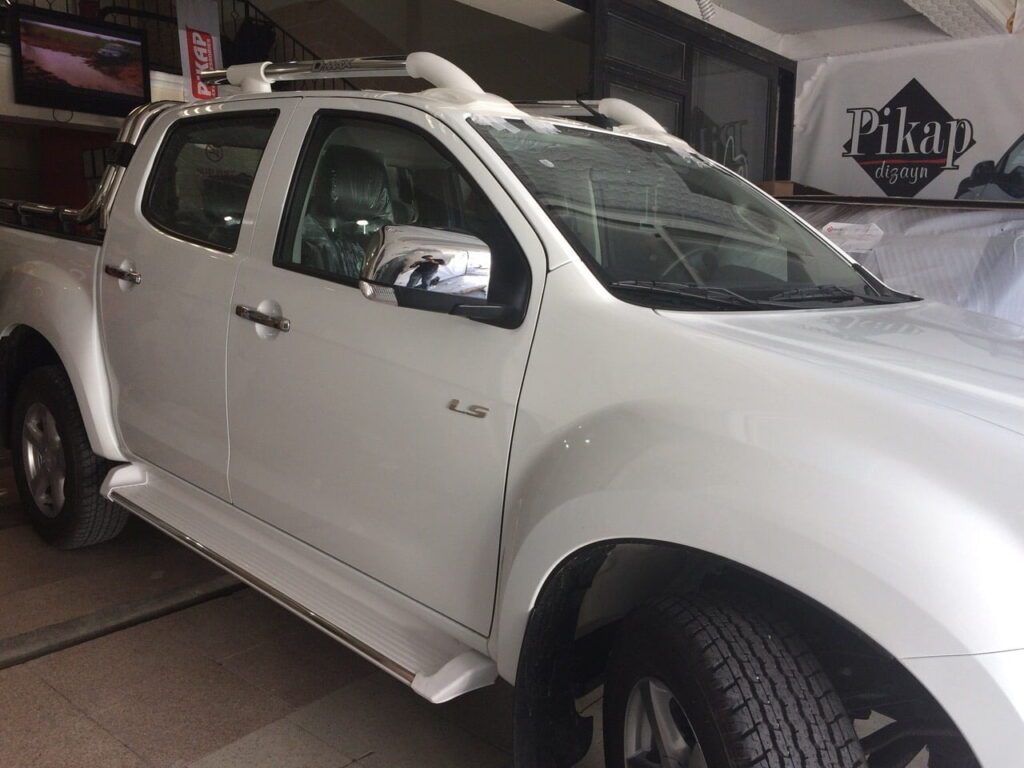 Isuzu D-Max Beyaz Yan Basamak