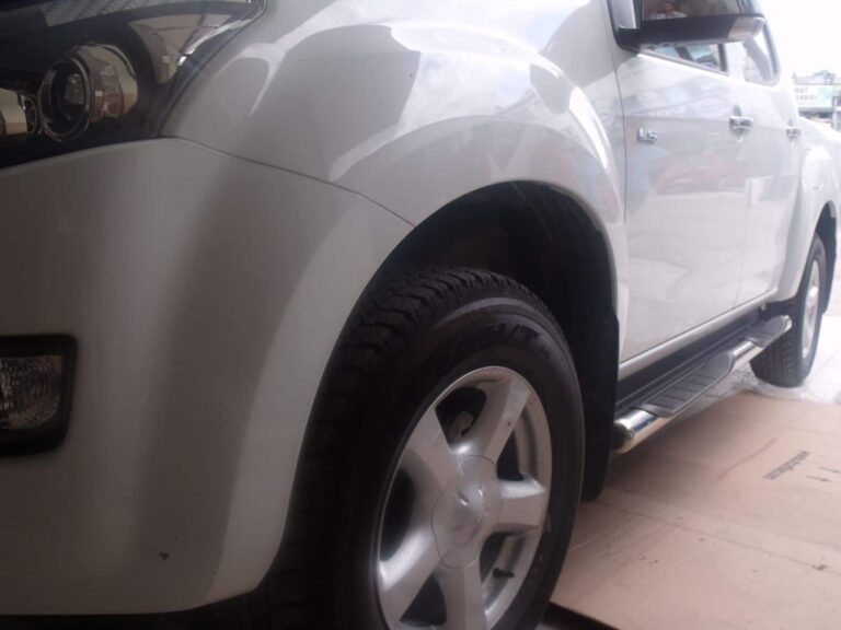 Isuzu D-Max Krom Boru Basamak