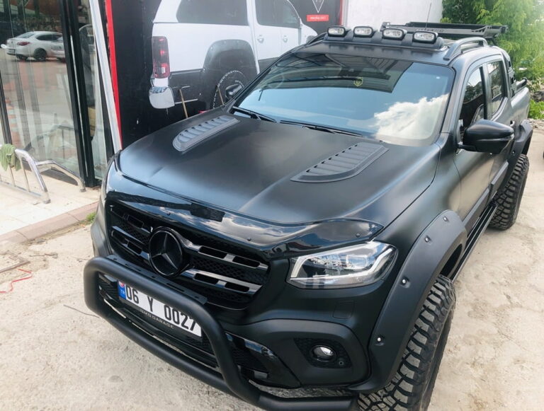 Mercedes X Class İkili Turbo Kaput Izgara