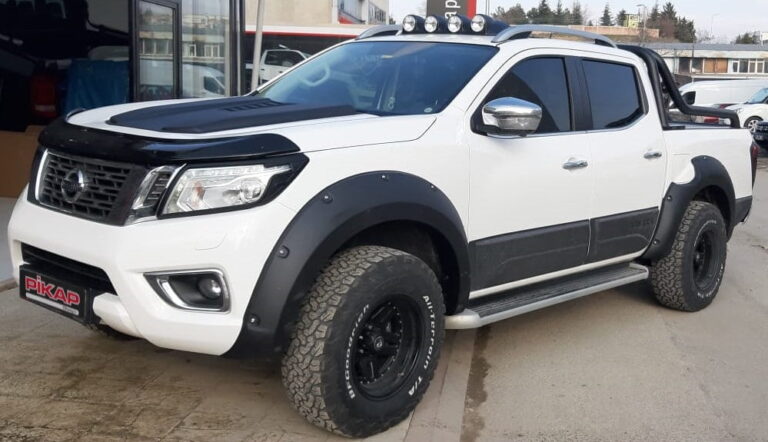 Nissan Navara 4'lü Tepe Sis Aydınlatma