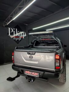 Nissan Navara İthal Arka Basamak - 1