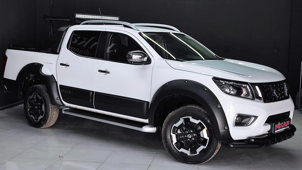 Nissan Navara Kapı Yan Kaplama