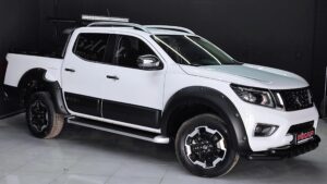 Nissan Navara Kapı Yan Kaplama - 1