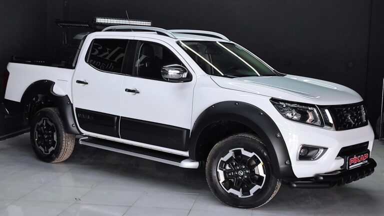 Nissan Navara Kapı Yan Kaplama
