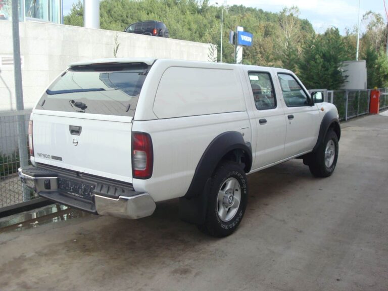 Nissan Navara Skystar Panel Kabin