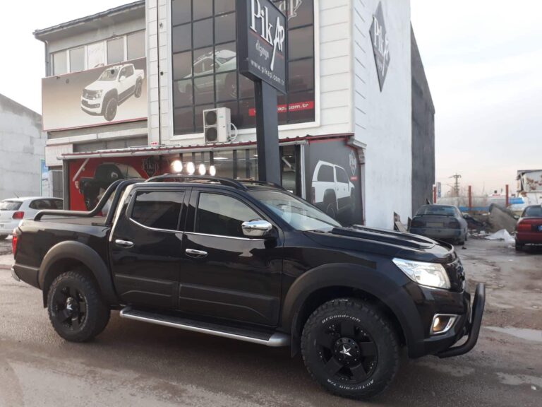 Nissan Navara Yuvarlak Far Aydınlatma