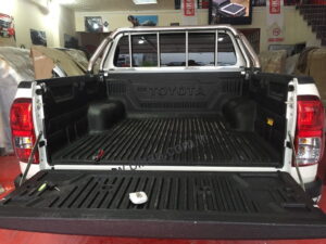 Toyota Hilux Cam Korumalı Rollbar - 1