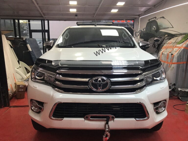 Toyota Hilux İçe Gömme Vinç