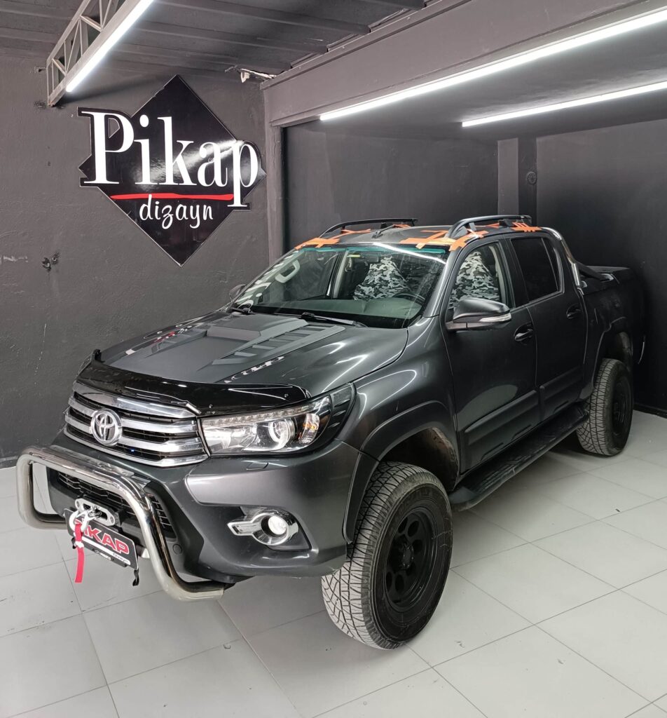 Toyota Hilux Krom U Ön Koruma