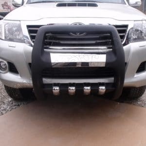 Toyota Hilux Yüksek Fildişi Ön Koruma