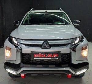 Mitsubishi L200 Far Çerçevesi - 4