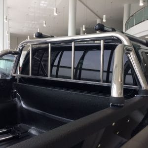 Nissan Navara Siyah Cam Korumalı Rollbar