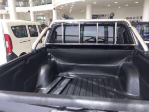 Nissan Navara Siyah Cam Korumalı Rollbar - 2