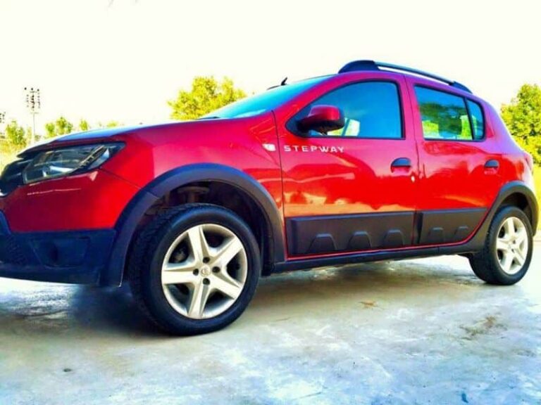Dacia Sandero Gövde Kaplama