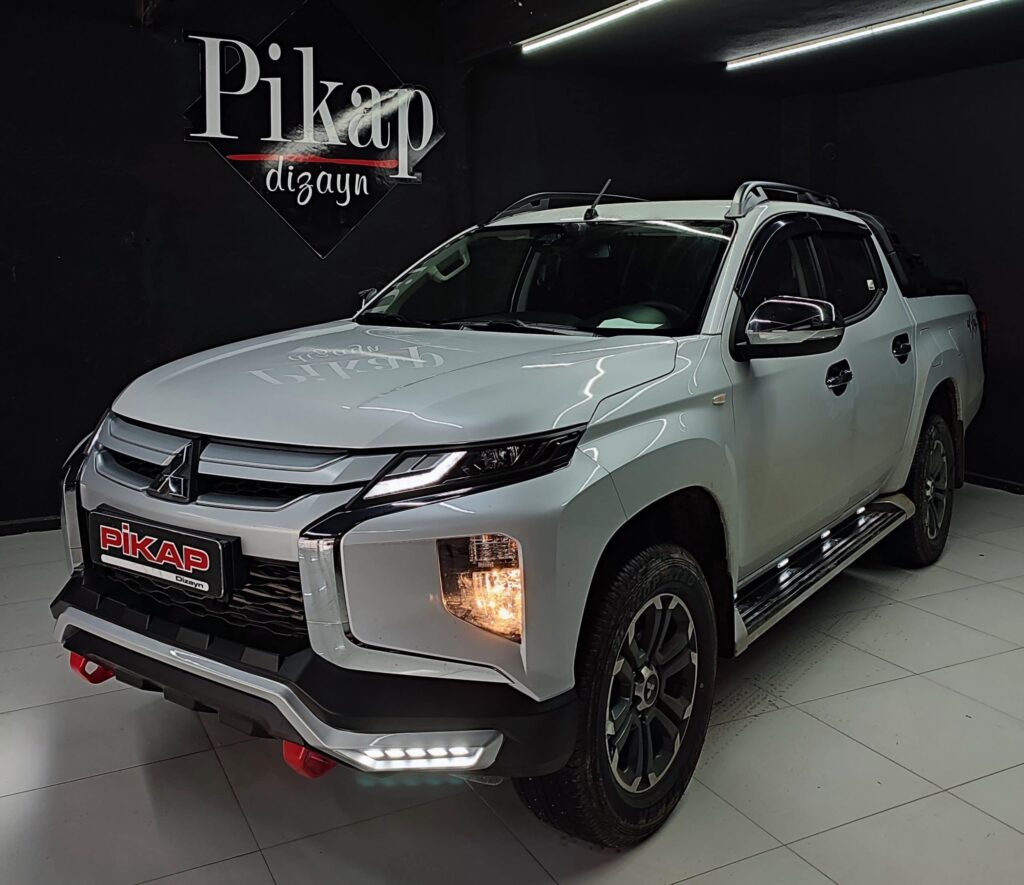 Mitsubishi L200 Tavan Çıtası Siyah
