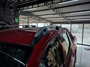 Toyota Hilux İnce Gri Tavan Çıtası - 1
