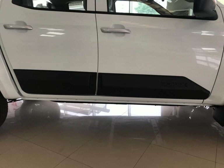 Isuzu D-Max Yeni Kapı Yan Kaplama