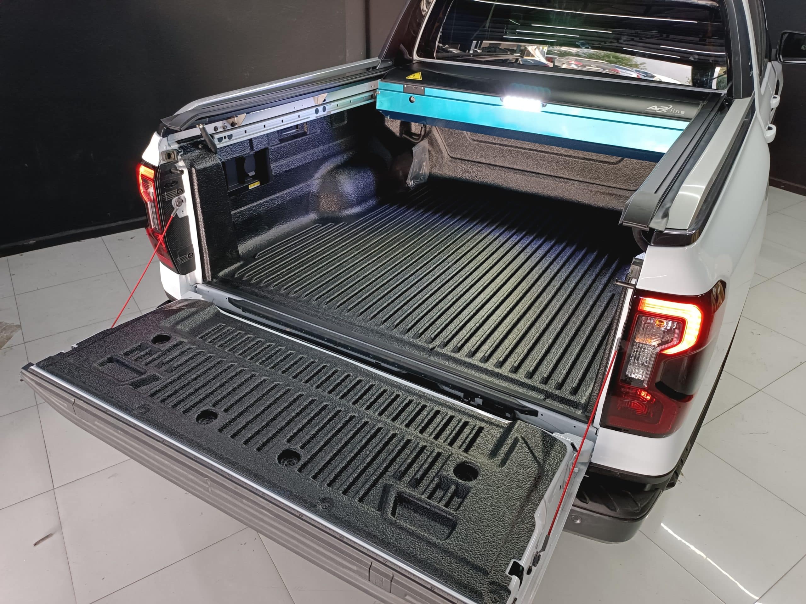 Yeni Ford Ranger Elektrikli Sürgü Kapak - Görsel 3