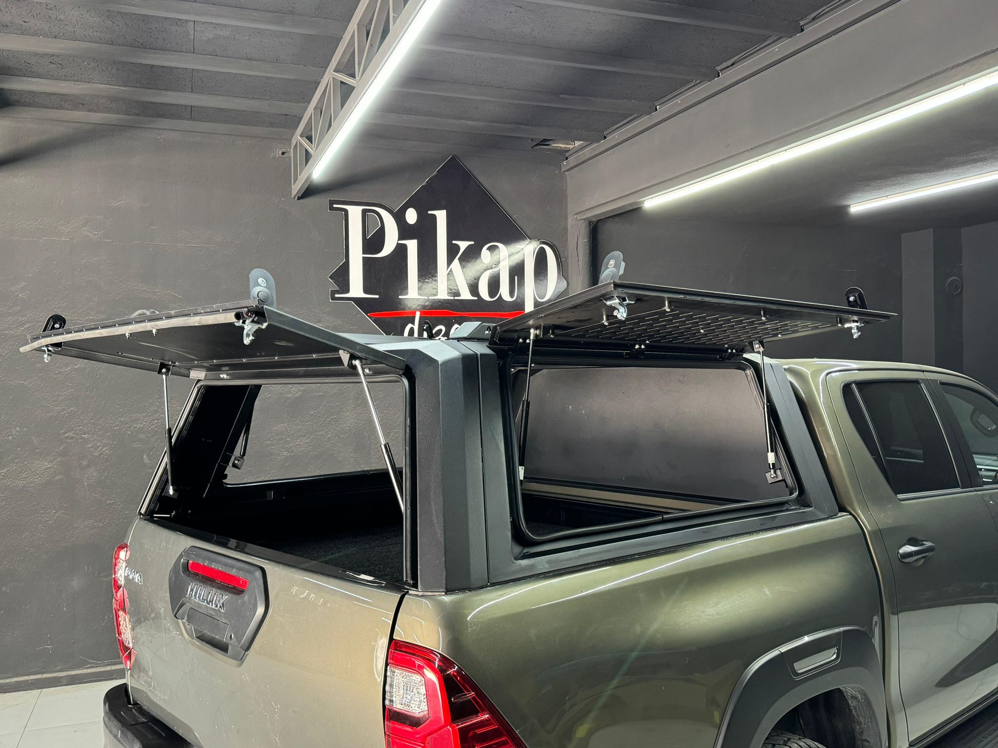 Toyota Hilux Metal Kabin - Görsel 3