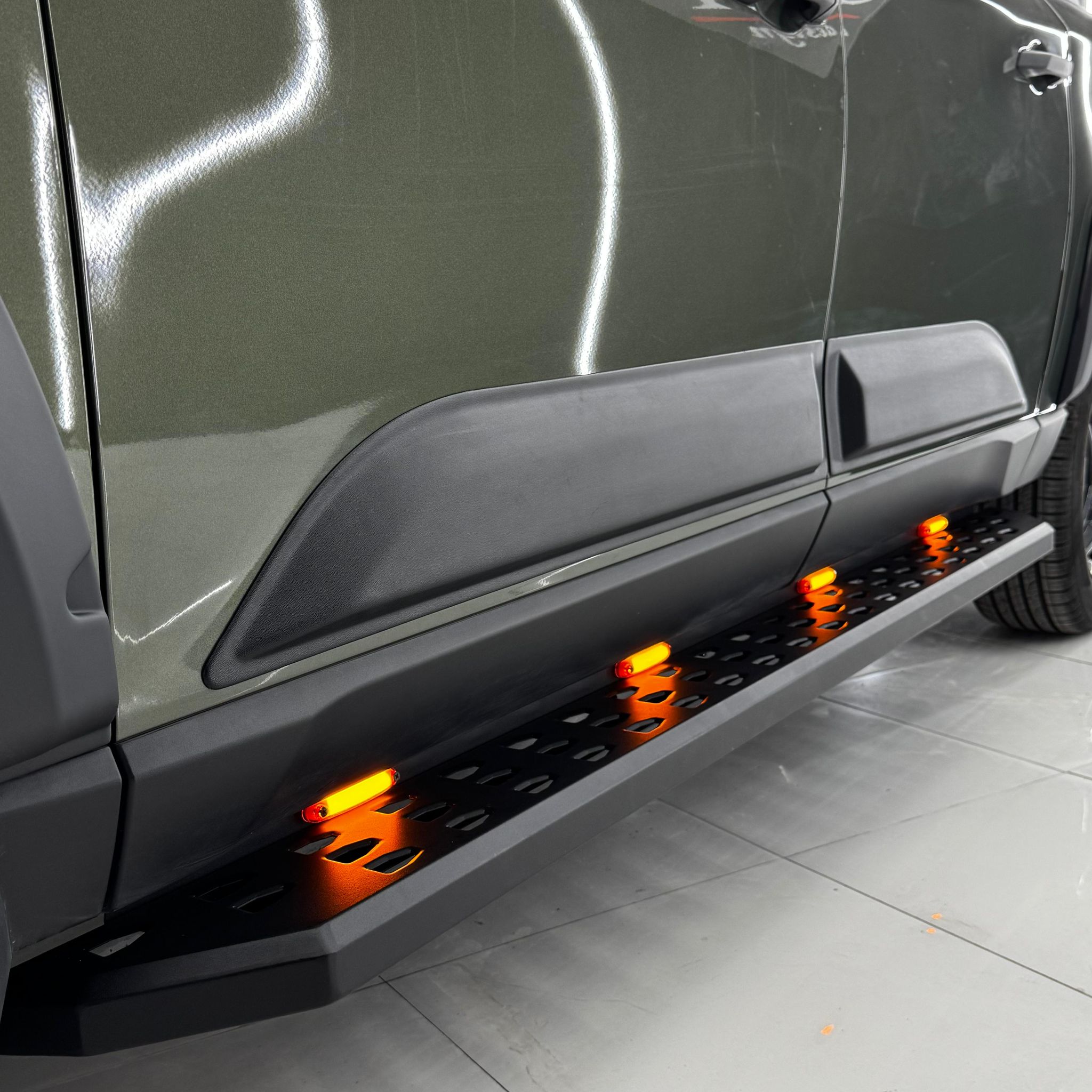 KGM Ssangyong MussoGrand Yeni Led'li Basamak - Görsel 2